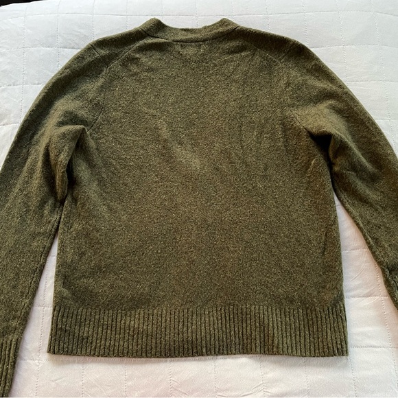 J. Crew Extra Soft Green Cardigan Sweater Wool Blend Elastane Size Medium - Picture 10 of 10